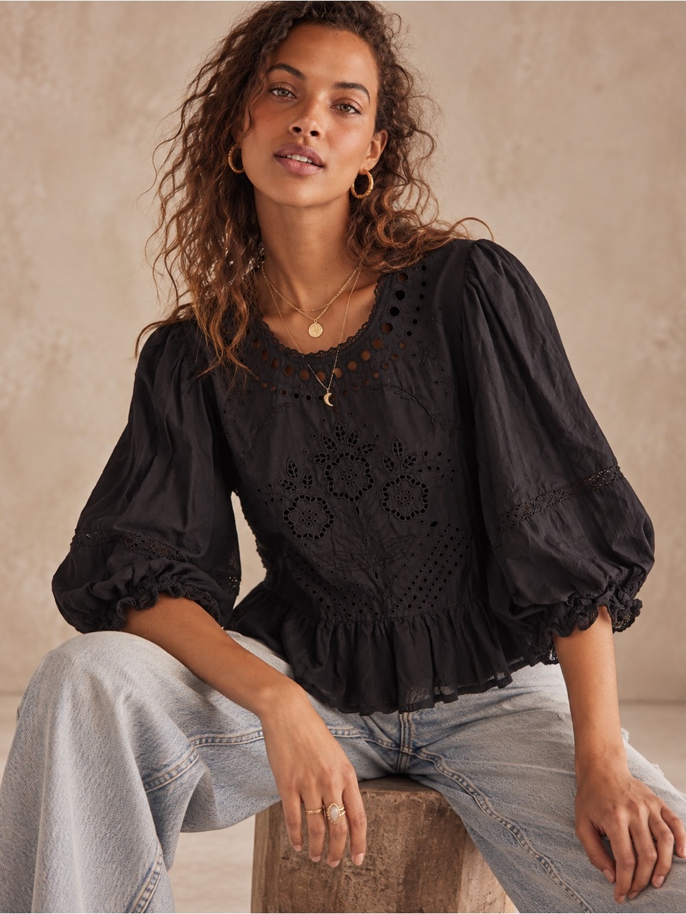 American Eagle Black Eyelet Embroidered Puff Sleeve Peplum Blouse Cotton Medium